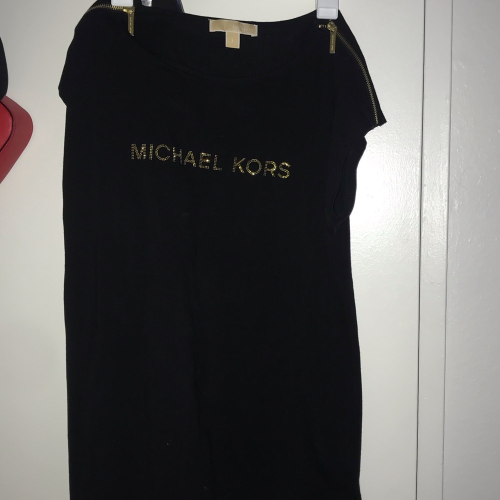 Mini dress, or a long shirt